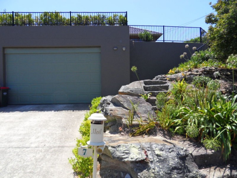 7 Morotai Crescent, Castlecrag NSW 2068