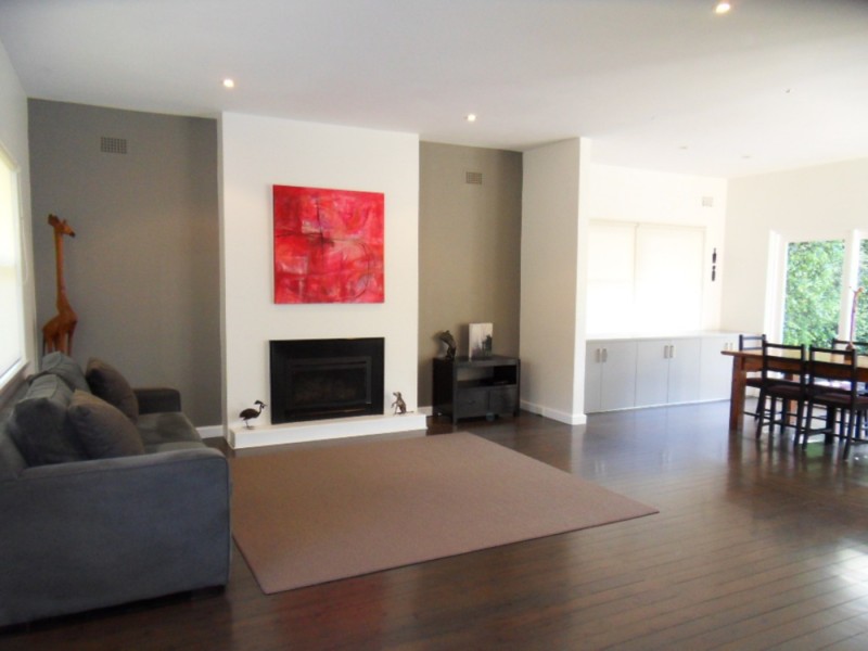 100 Sugarloaf Crescent, Castlecrag NSW 2068