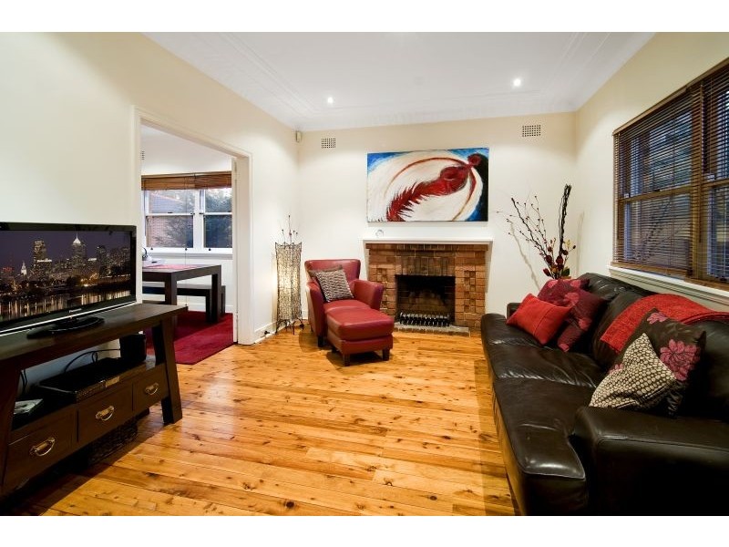 196 Burns Bay Rd, Lane Cove NSW 2066