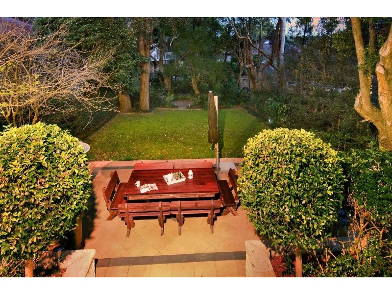 196 Burns Bay Rd, Lane Cove NSW 2066