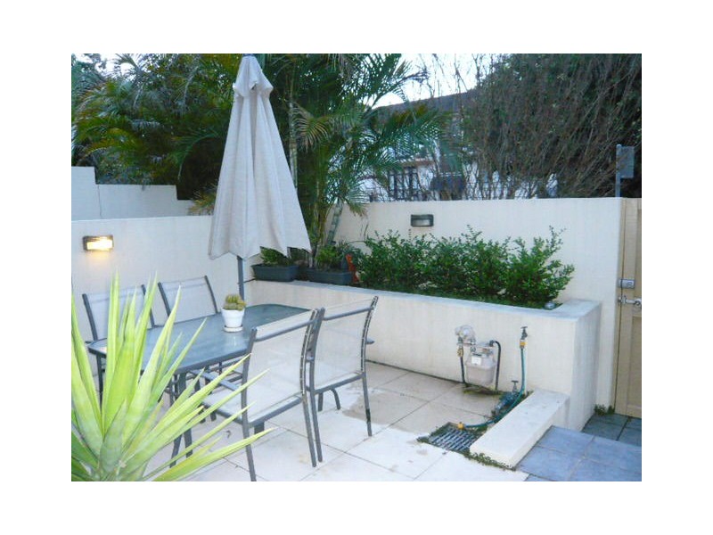 1/2  Armstrong Street, Willoughby NSW 2068