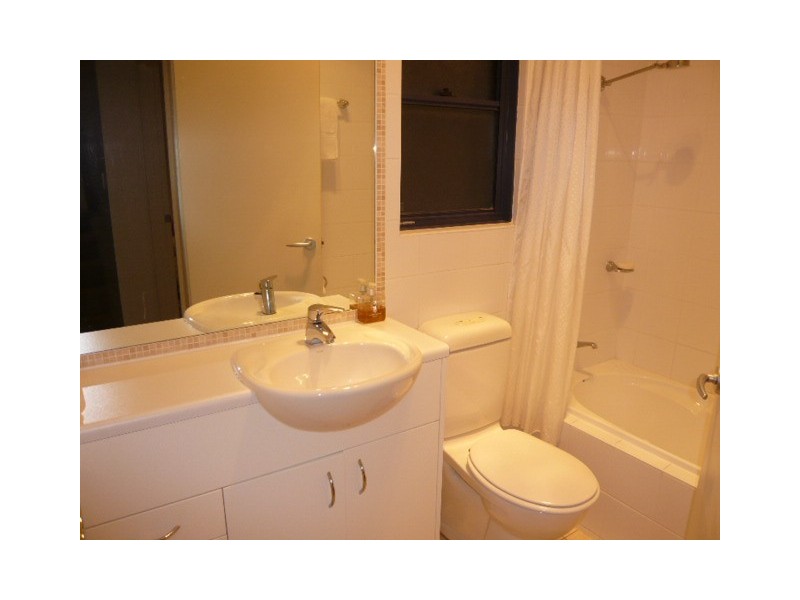 1/2  Armstrong Street, Willoughby NSW 2068