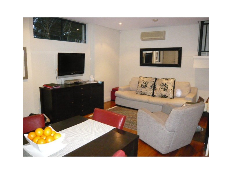 1/2  Armstrong Street, Willoughby NSW 2068