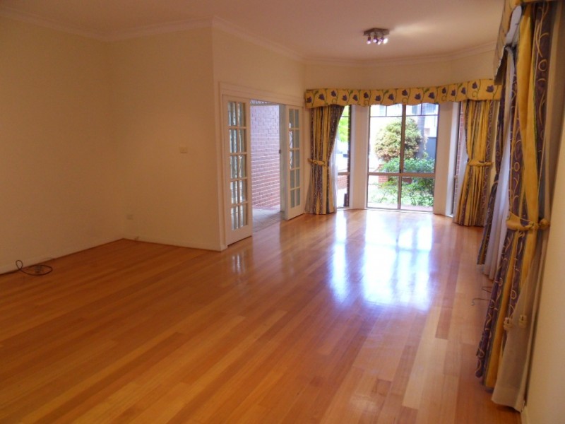 7 Sailors Bay Road, Willoughby NSW 2068