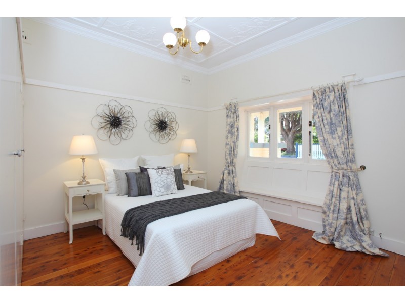 16 Glover Street, Willoughby NSW 2068