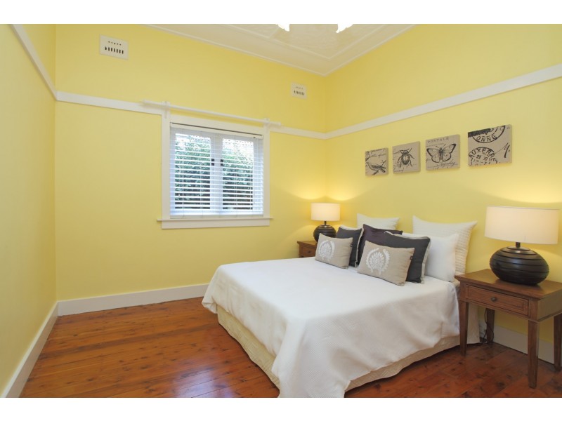 16 Glover Street, Willoughby NSW 2068