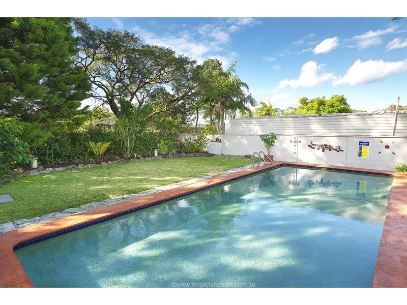 33 Sugarloaf Crescent, Castlecrag NSW 2068