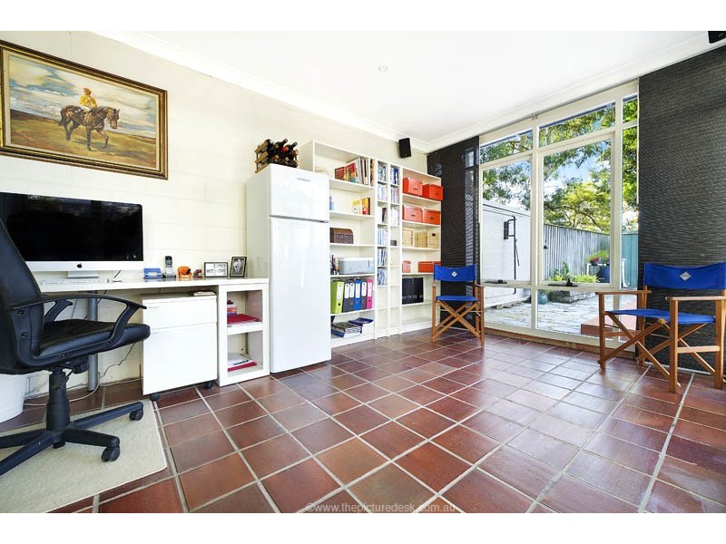 33 Sugarloaf Crescent, Castlecrag NSW 2068