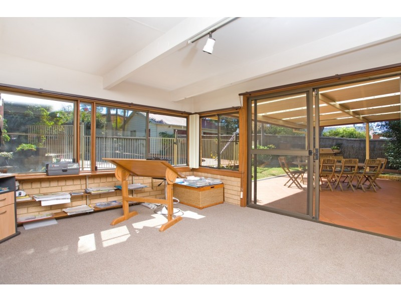 2 Bushland Avenue, Forestville NSW 2087