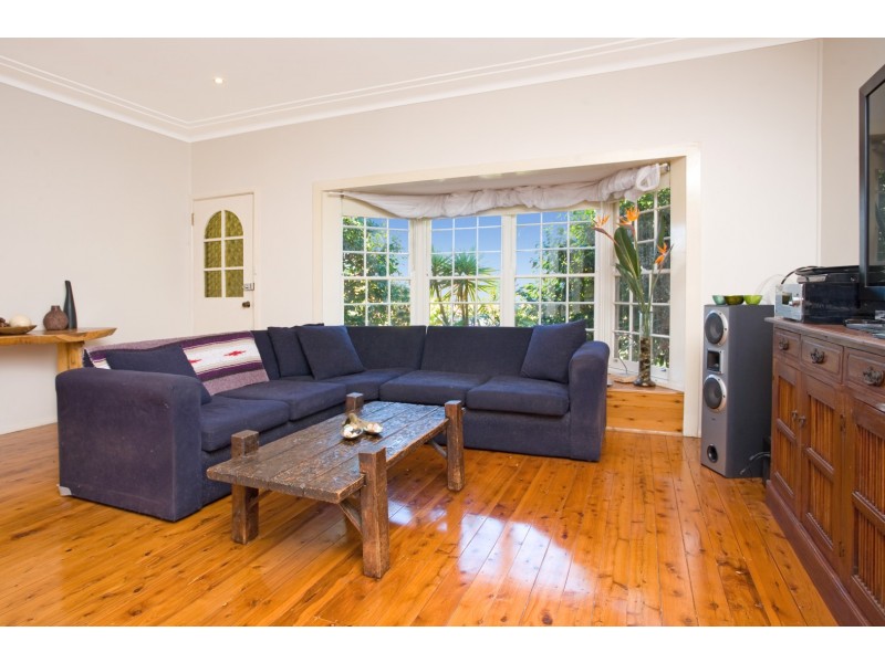 2 Bushland Avenue, Forestville NSW 2087