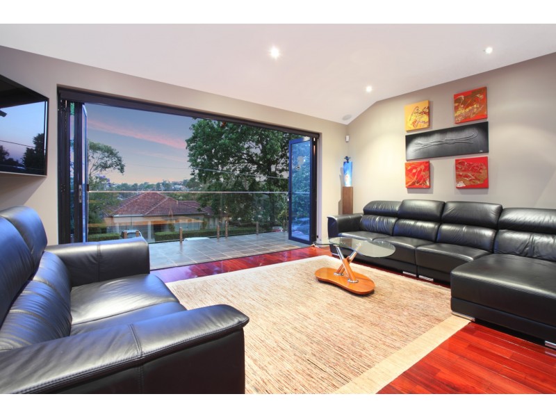 11 The Rampart, Castlecrag NSW 2068