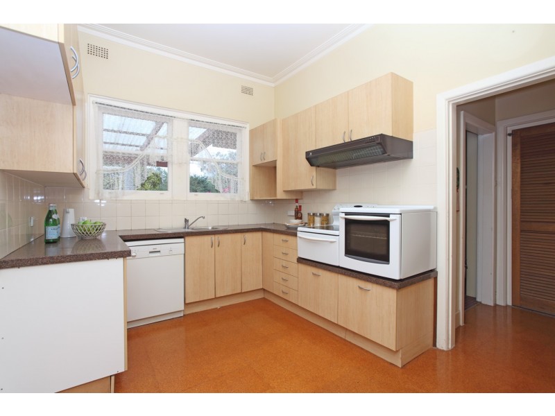 12 Rockley Street, Castlecrag NSW 2068