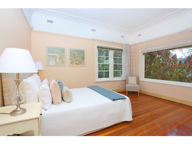 12 Rockley Street, Castlecrag NSW 2068