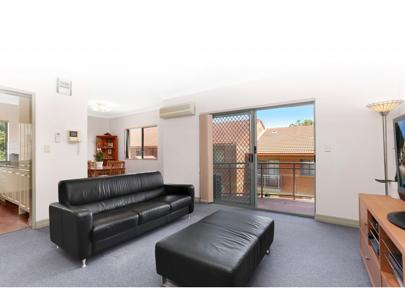 20/11 Goodchap  Road, Chatswood NSW 2067