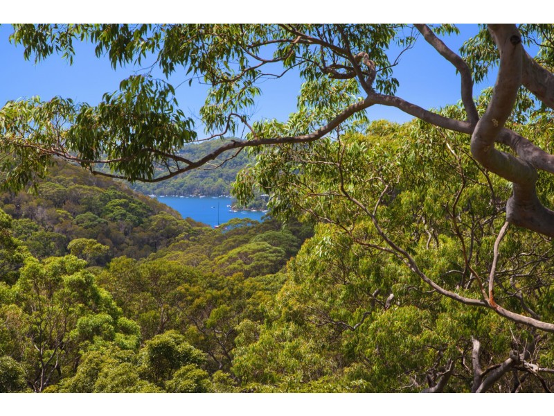 70 Sugarloaf Crescent, Castlecrag NSW 2068