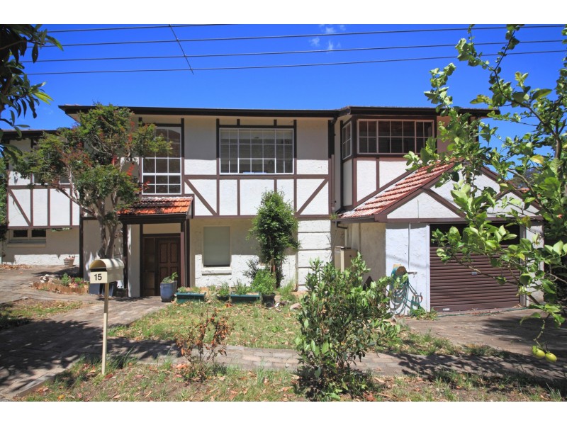 15 The Scarp, Castlecrag NSW 2068