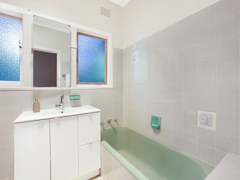15 Cramer Crescent, Chatswood NSW 2067