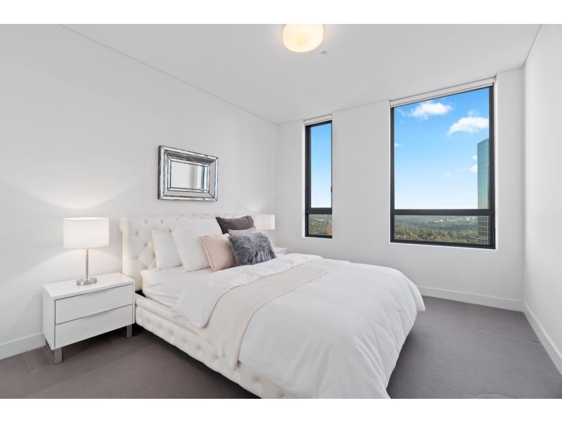 2401/7 Railway St, Chatswood NSW 2067