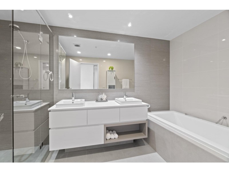 2401/7 Railway St, Chatswood NSW 2067