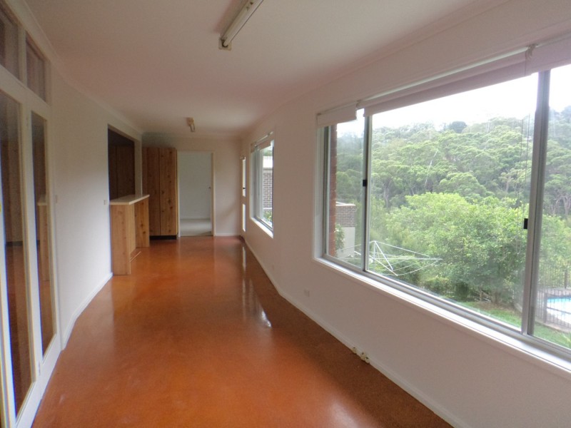 104 Sugarloaf Crescent, Castlecrag NSW 2068