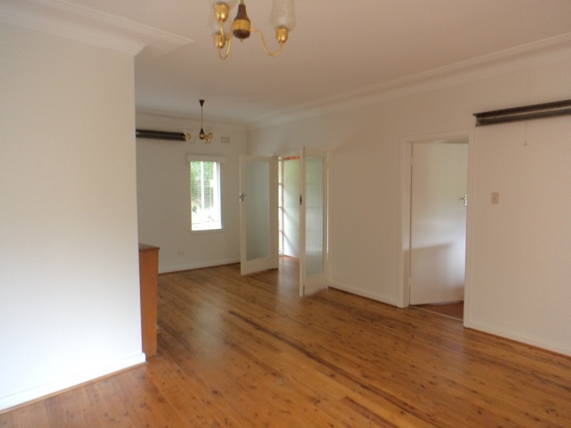 104 Sugarloaf Crescent, Castlecrag NSW 2068