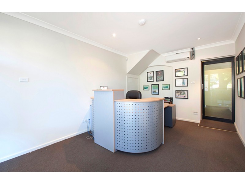 159 Eastern Valley Way, Middle Cove NSW 2068