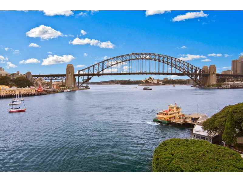 31/2A Henry Lawson Avenue, Mcmahons Point NSW 2060