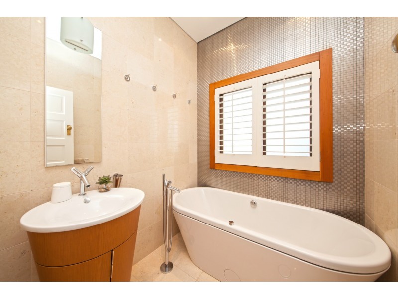 37 Glover Street, Willoughby NSW 2068