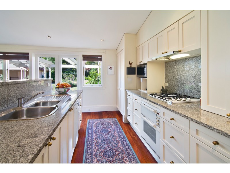 7 Clermiston Avenue, Roseville NSW 2069