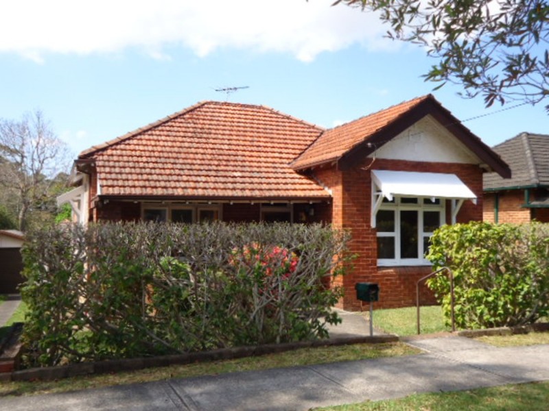 5 Ferncourt Avenue, Roseville NSW 2069