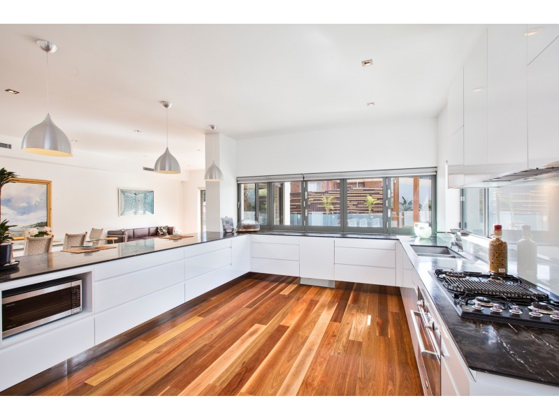 9 Holdsworth Avenue, St Leonards NSW 2065