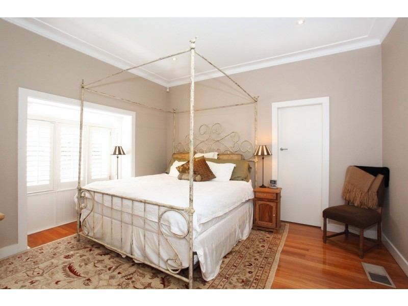 4 Cevu Avenue, Willoughby NSW 2068