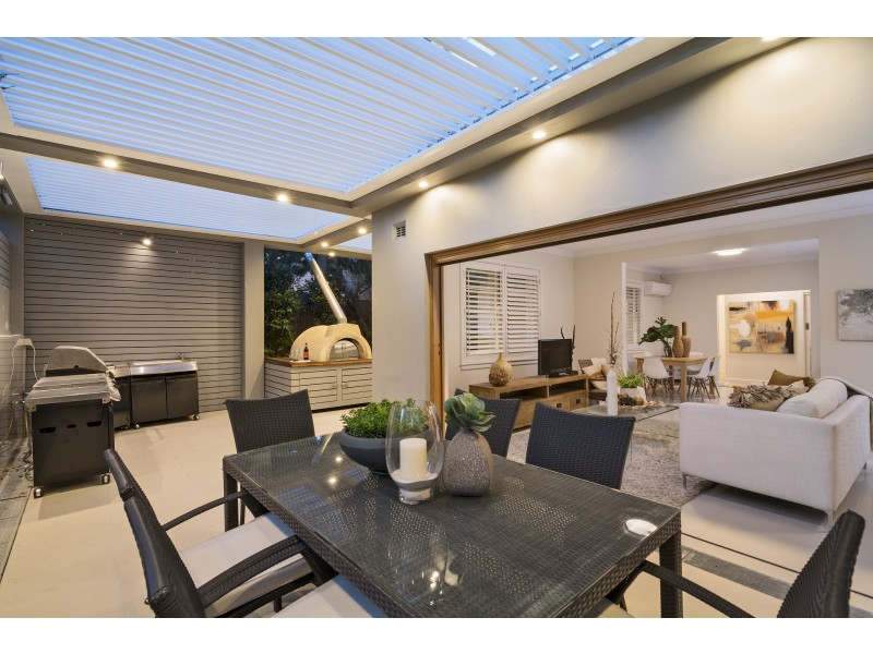 1 Victoria Avenue, Middle Cove NSW 2068