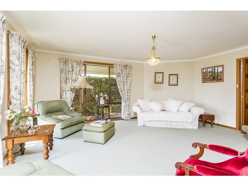 9 Sculthorpe Place, Norwood TAS 7250
