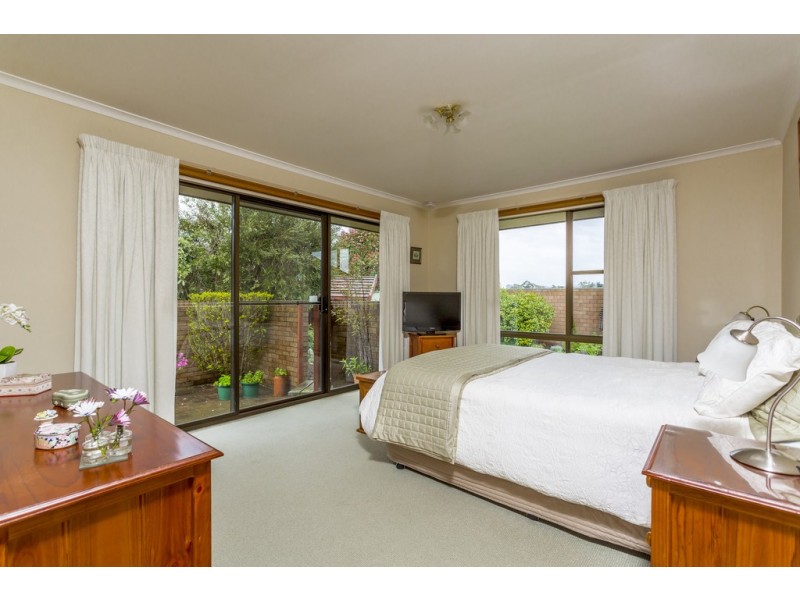 9 Sculthorpe Place, Norwood TAS 7250