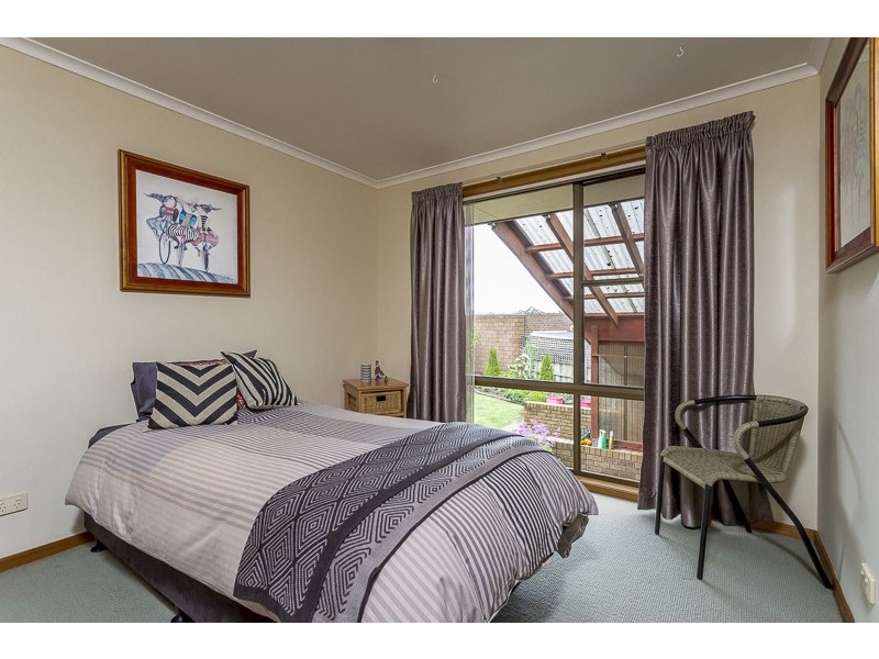 9 Sculthorpe Place, Norwood TAS 7250