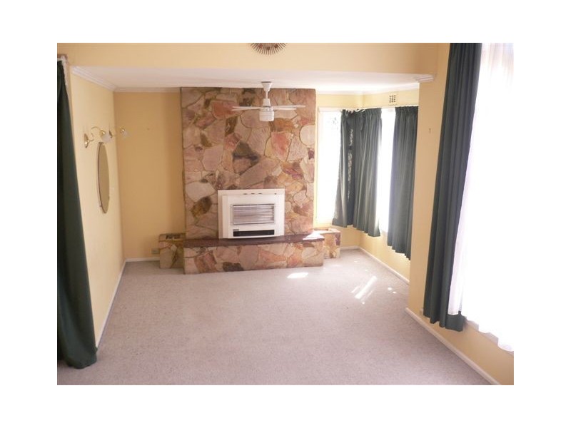 27 Wood St, Mowbray TAS 7248