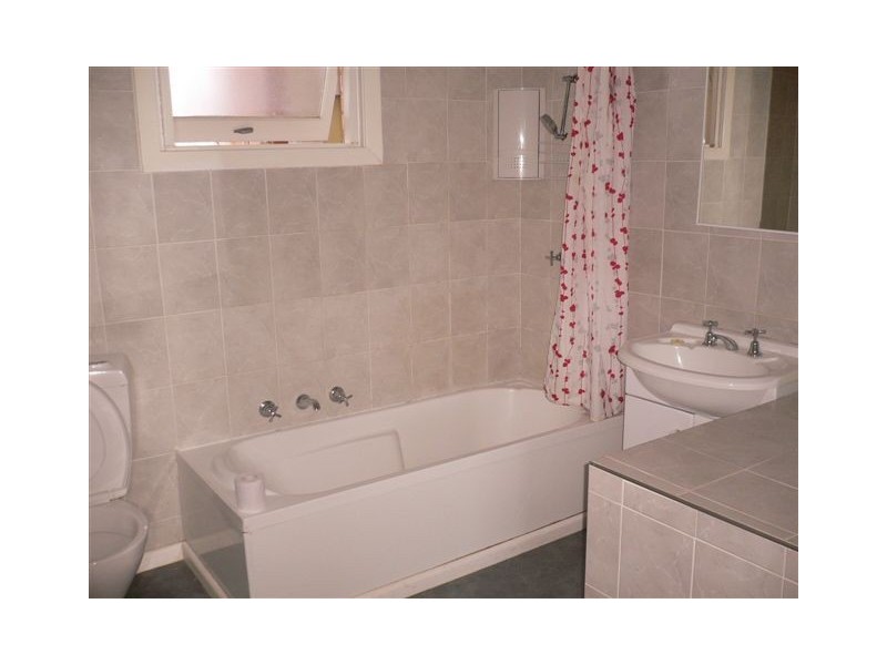 27 Wood St, Mowbray TAS 7248