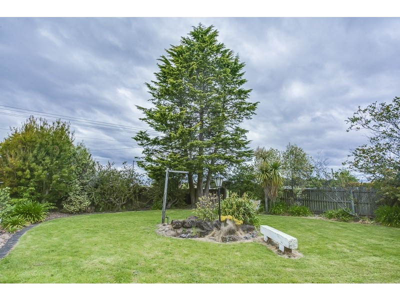 16 Cromwell St, Perth TAS 7300