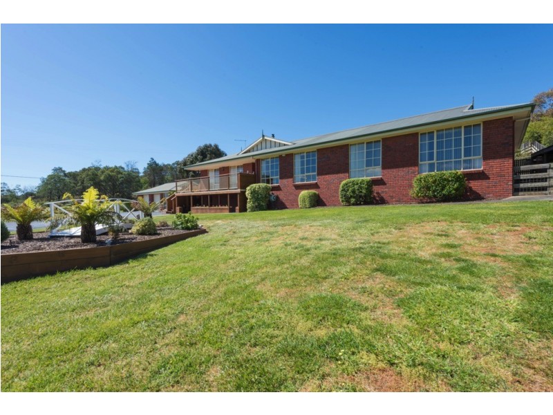 9 Pinsley Drive, St Leonards TAS 7250