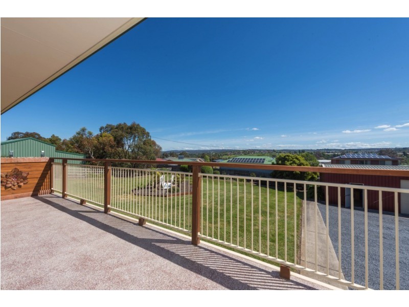 9 Pinsley Drive, St Leonards TAS 7250