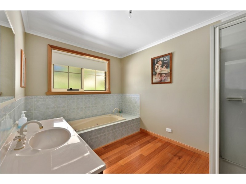 9 Pinsley Drive, St Leonards TAS 7250