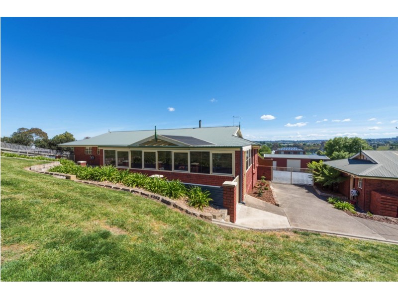9 Pinsley Drive, St Leonards TAS 7250
