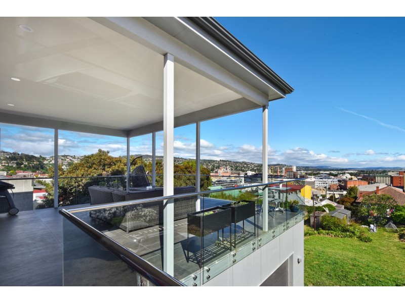 4/4a Elizabeth Street, Launceston TAS 7250