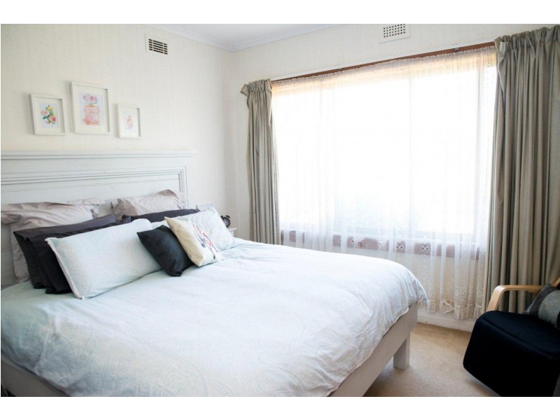 14 Clare St, Mowbray TAS 7248