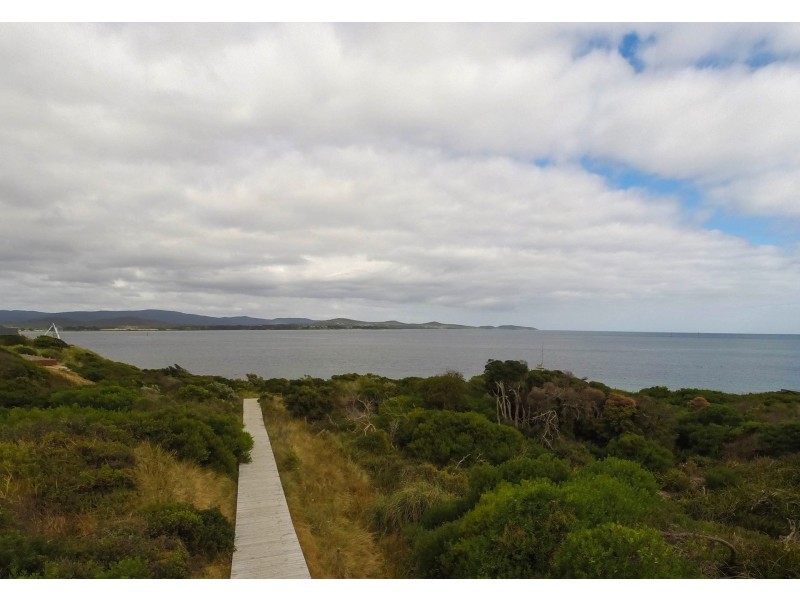 2 Sandy Court, Low Head TAS 7253