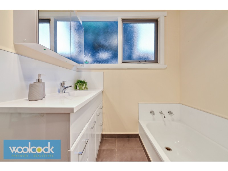 6 Egan St, Newnham TAS 7248