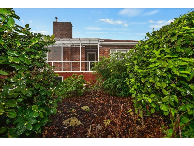 1 Pomona Rd, Riverside TAS 7250
