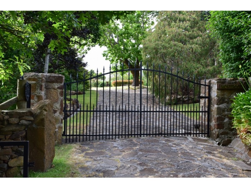 1 Main Road, Lanena TAS 7275