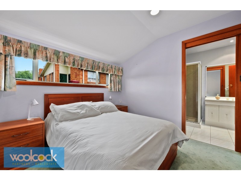 7 Oaktree Road, Youngtown TAS 7249